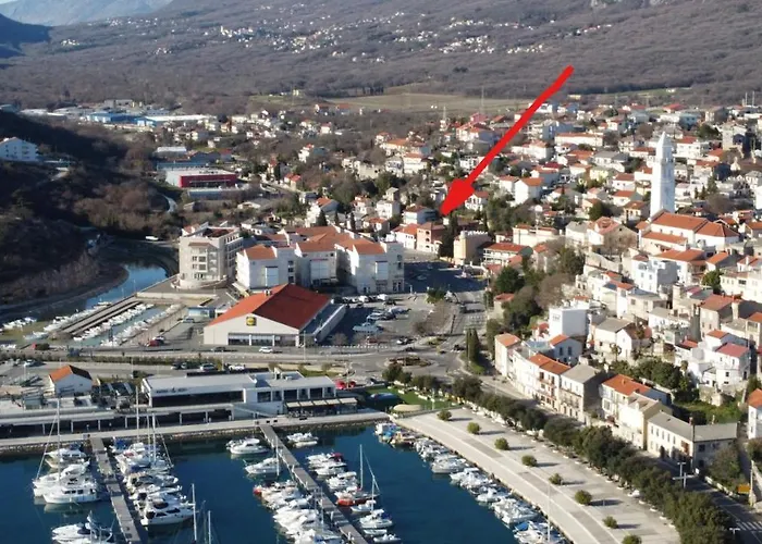 Mel Apartments