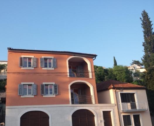 Mel Apartment *